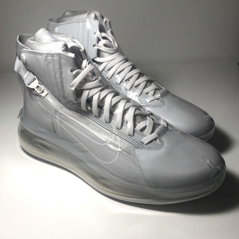 Nike Air Max 720 Saturn Men’s Size 9
